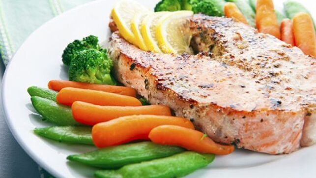 peixe e legumes para uma dieta cetogênica